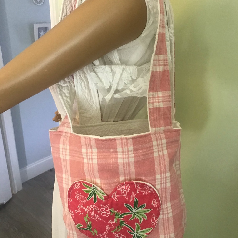 Beachy shoulder bag style quilted Reversible
